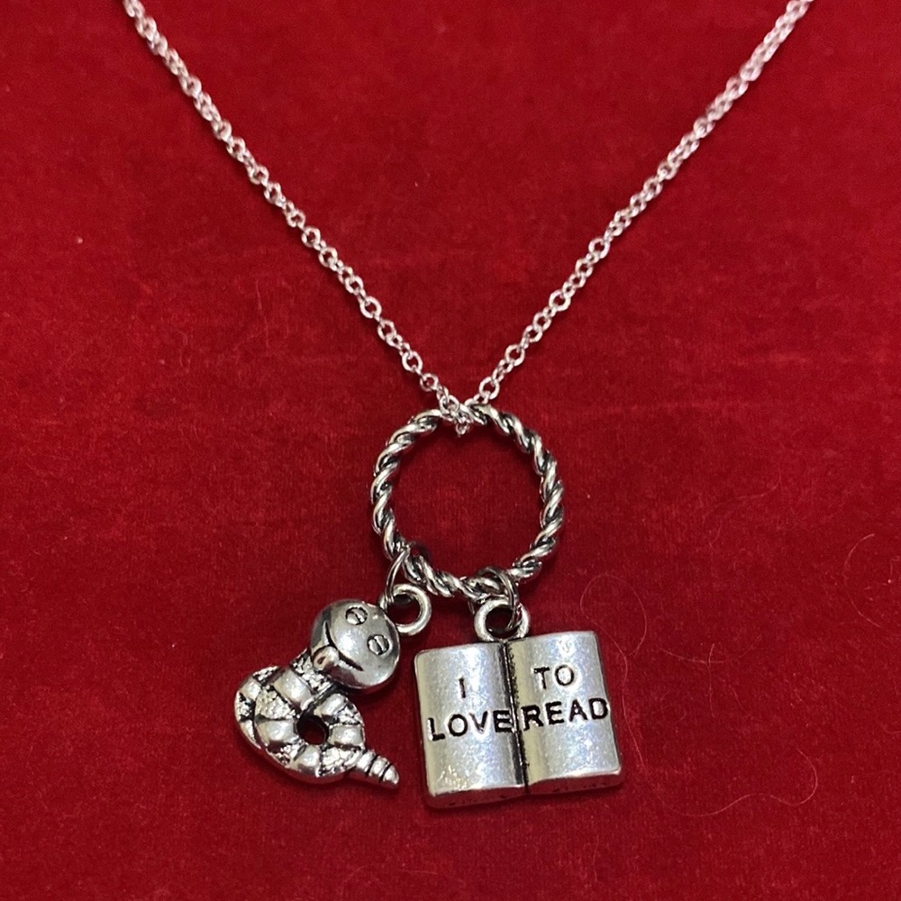Book Worm Charm Necklace I Love To Read - Picture 6 of 6